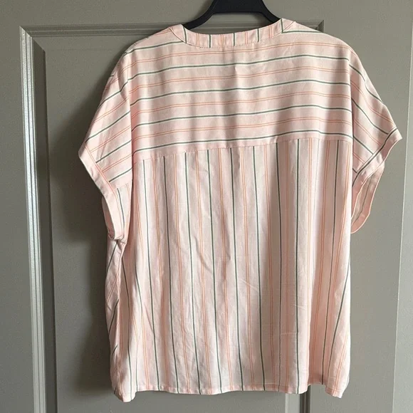 Universal Thread - Picture 5 of 5